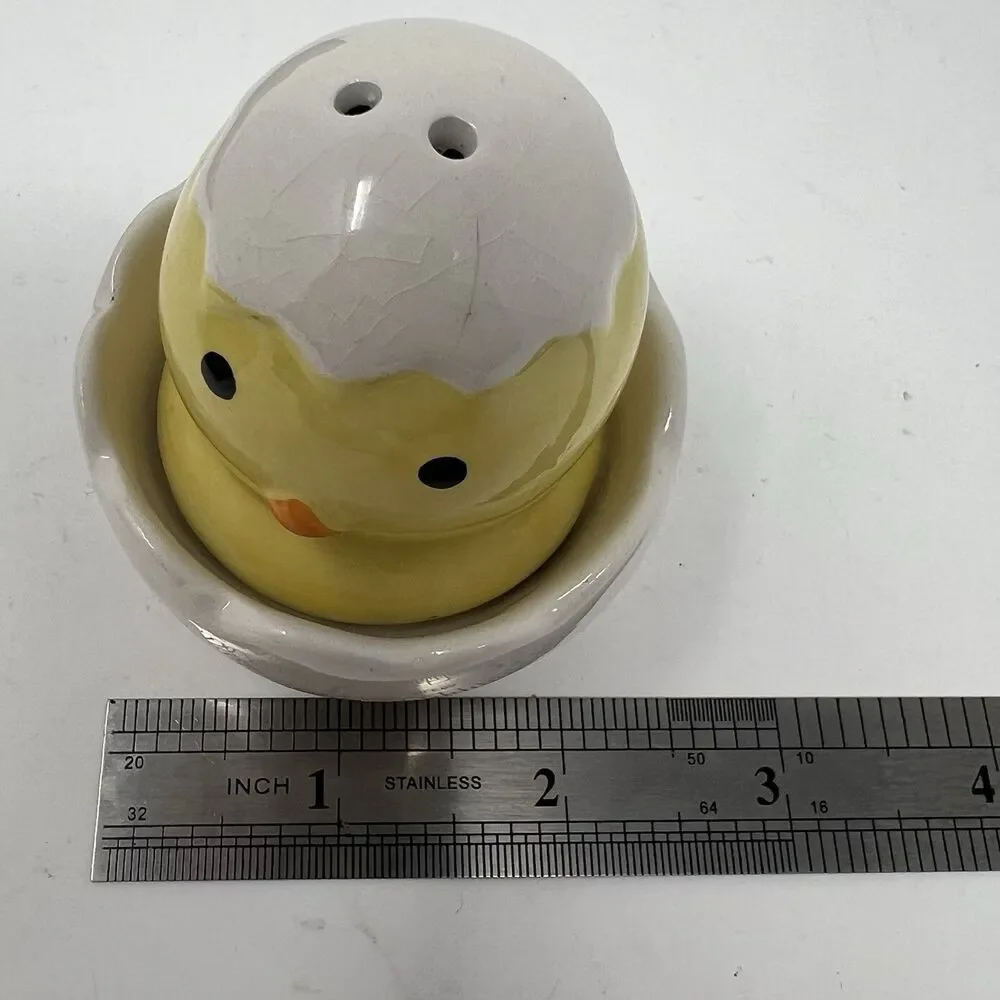 Vintage Pier 1 Chick & Egg Salt & Pepper Shakers Easter Peeps Baby Chick Yellow!